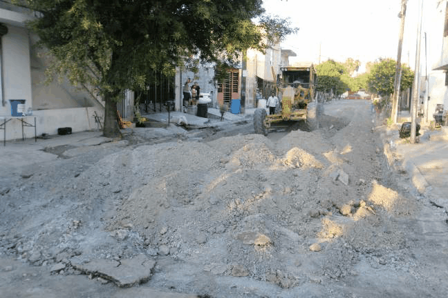 Inicia Apodaca reconstrucción de pavimento y obra de drenaje pluvial en colonia Metroplex