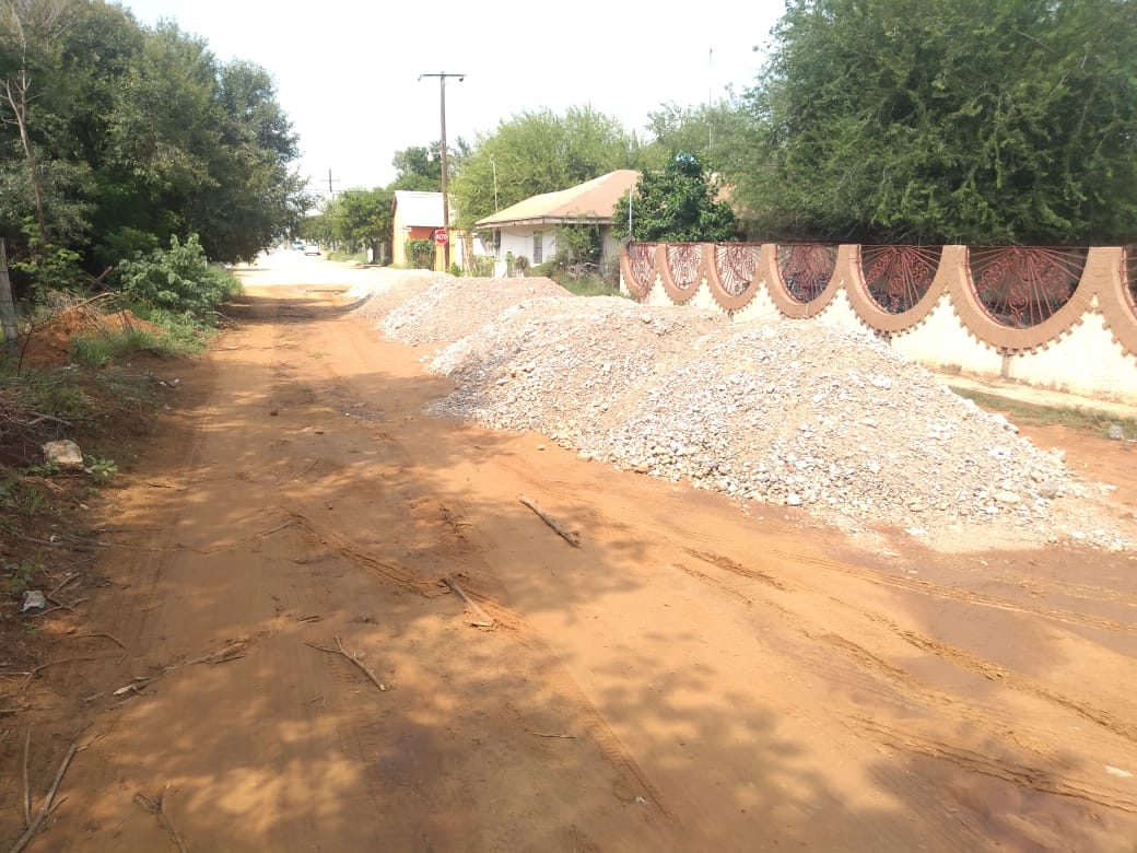 Repara Servicios Públicos de Nuevo Laredo calle en Granjas Guzmán