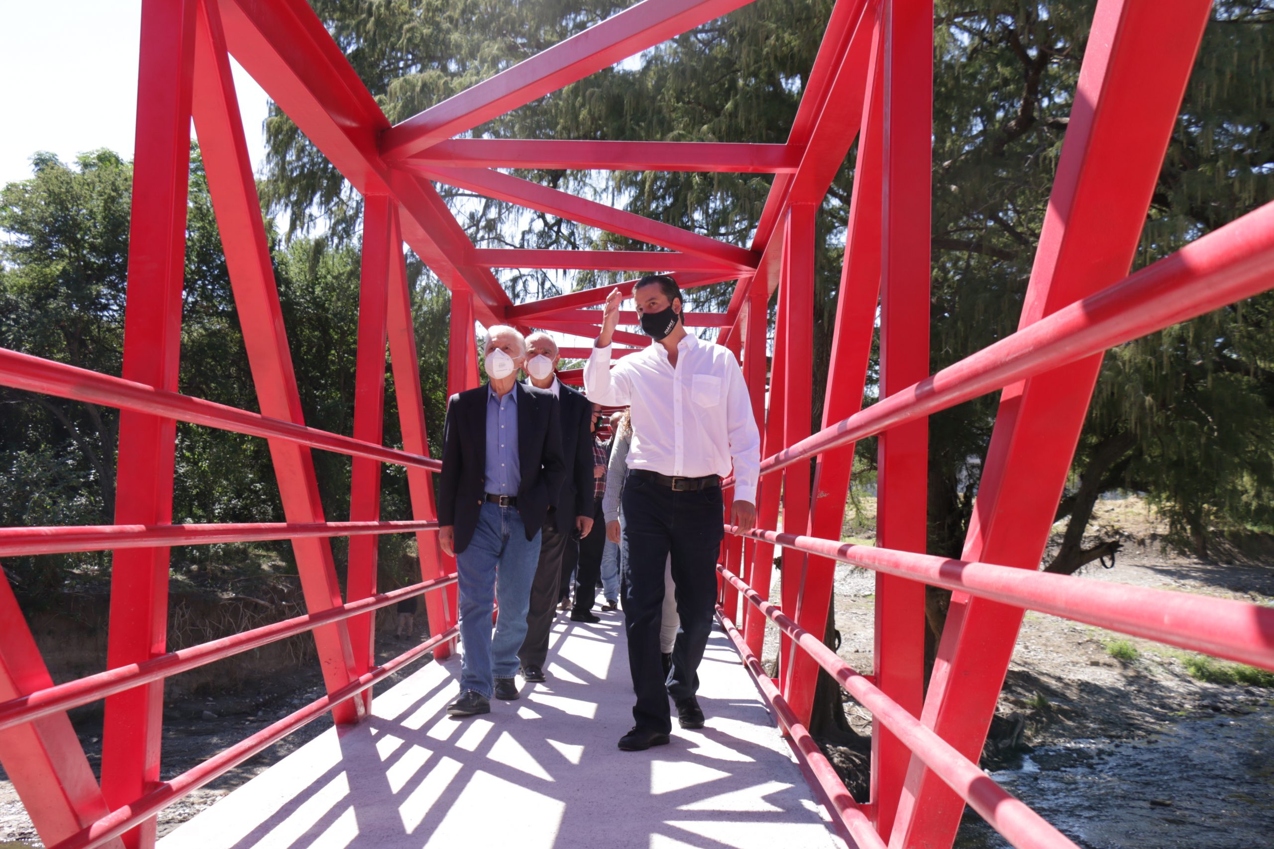 Inaugura Gobierno de Juárez nuevo puente peatonal en Colonia Valle Sur