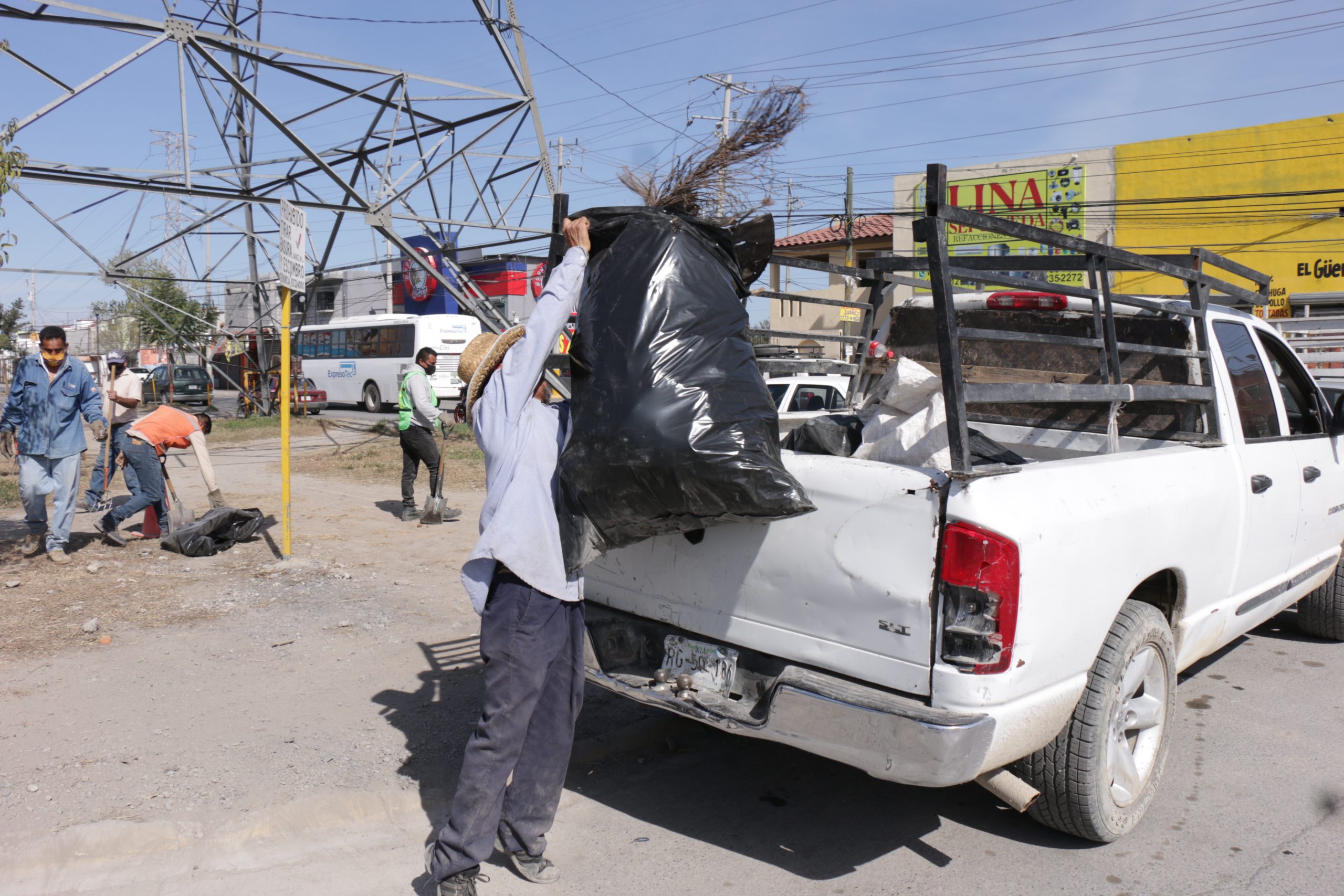 Refuerza Juárez servicios públicos para mantener una ciudad más limpia