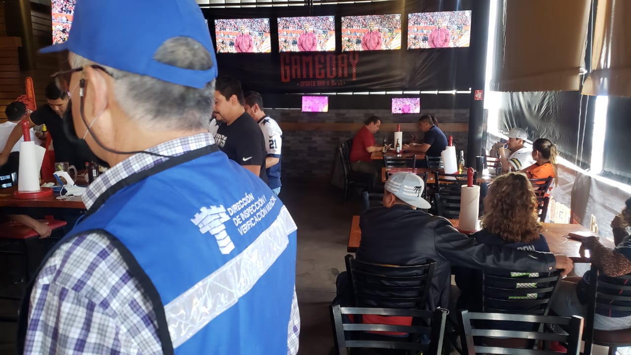 Clausuran en Torreón bares y dispersan fiestas por incumplir protocolos sanitarios