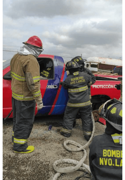 Aprenden a salvar a personas atrapadas o prensadas dentro de un vehículo