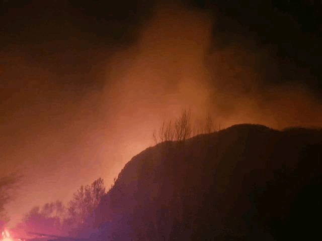 Voraz incendio consume más de 8 mil hectáreas; se evacuan mil 100 personas