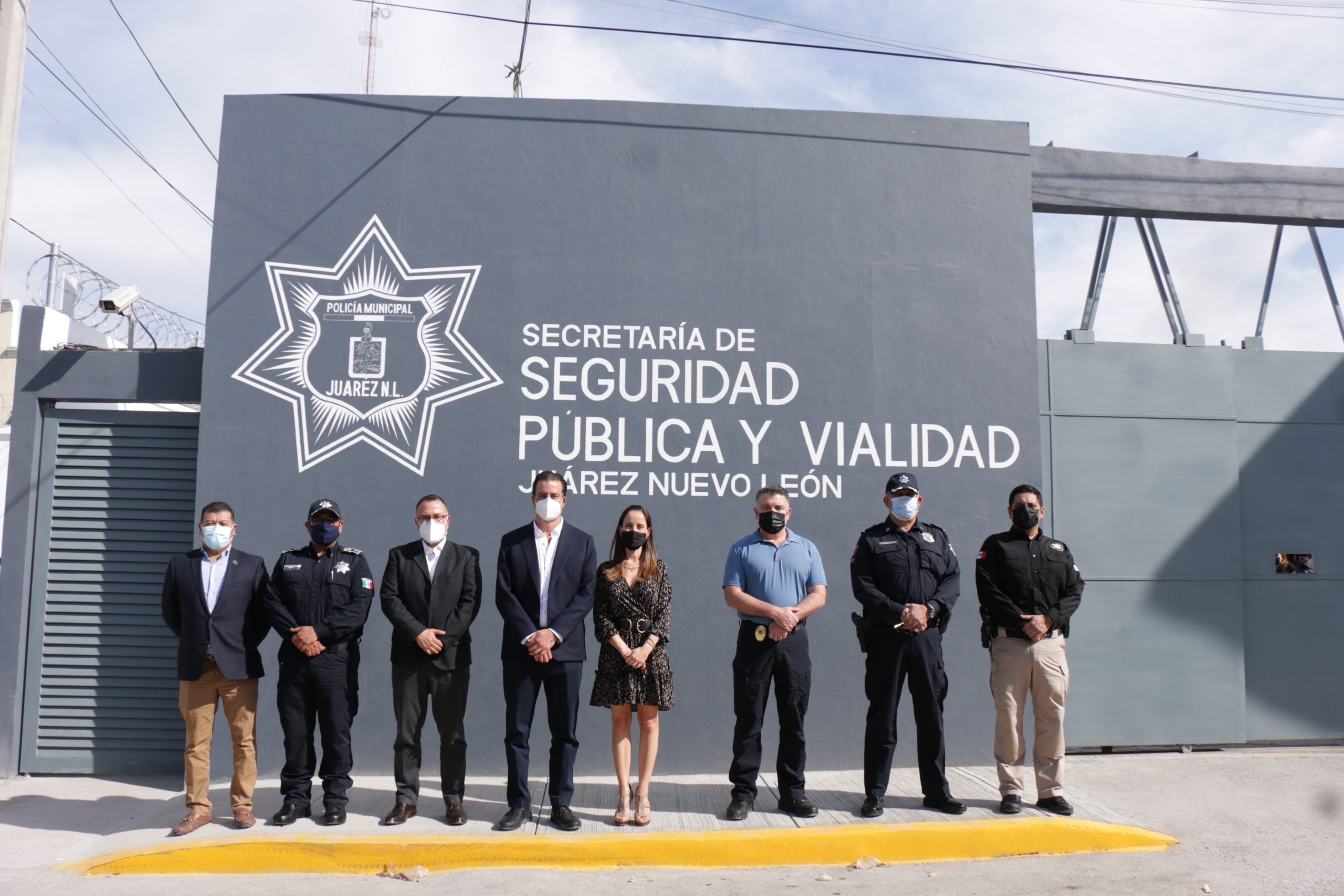 Presenta Juárez avances de remodelación de instalaciones del C4 y entrega nuevas patrullas