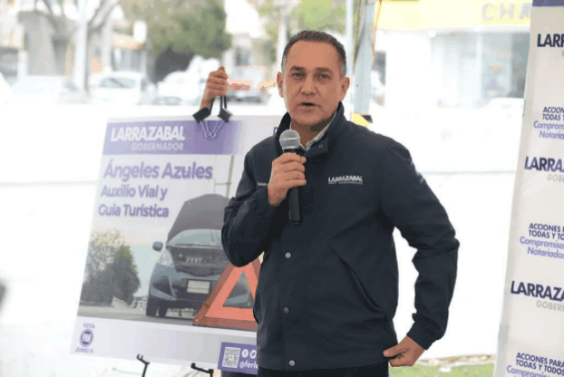 Se compromete Larrazabal a crear “Angeles Azules” para brindar auxilio vial en carreteras de Nuevo León