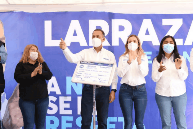 Firma compromiso Larrazabal para construir paso elevado en carretera a Monclova en el Carmen