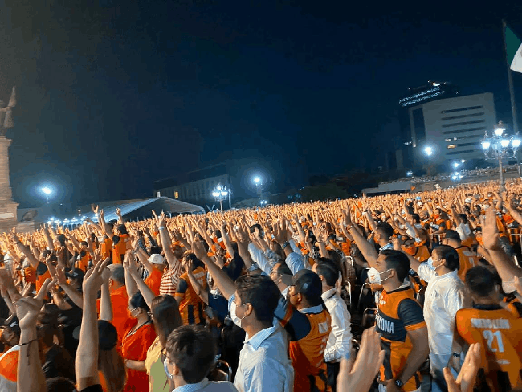 Celebra Samuel García victoria ante 45 mil personas