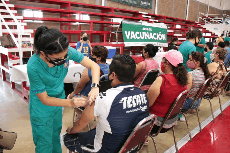 Arranca en Juárez vacunación contra COVID-19 de 40 a 49 años
