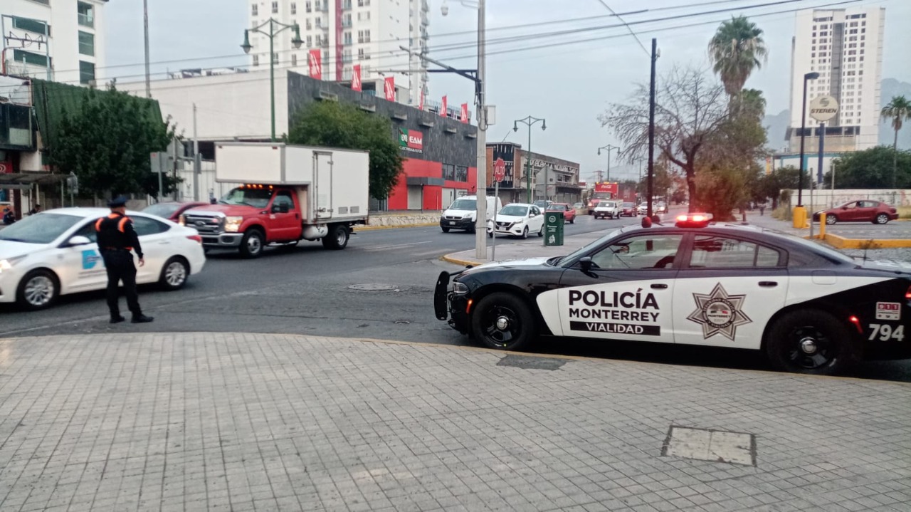 Regresa Monterrey operativo de vialidad en zona escolar