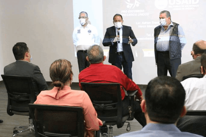 Busca Escobedo con sector comercial implementar programa de descuentos para policías y sus familias