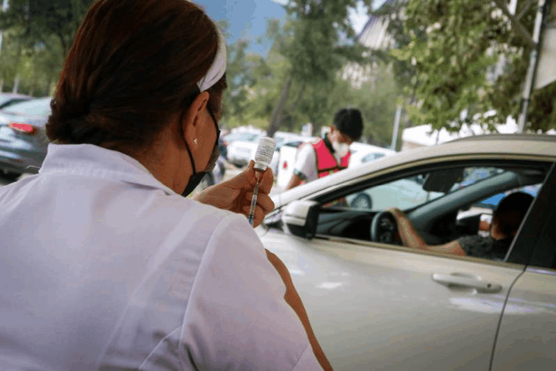 Vacunan a 36 mil 583 personas con astrazeneca en Guadalupe