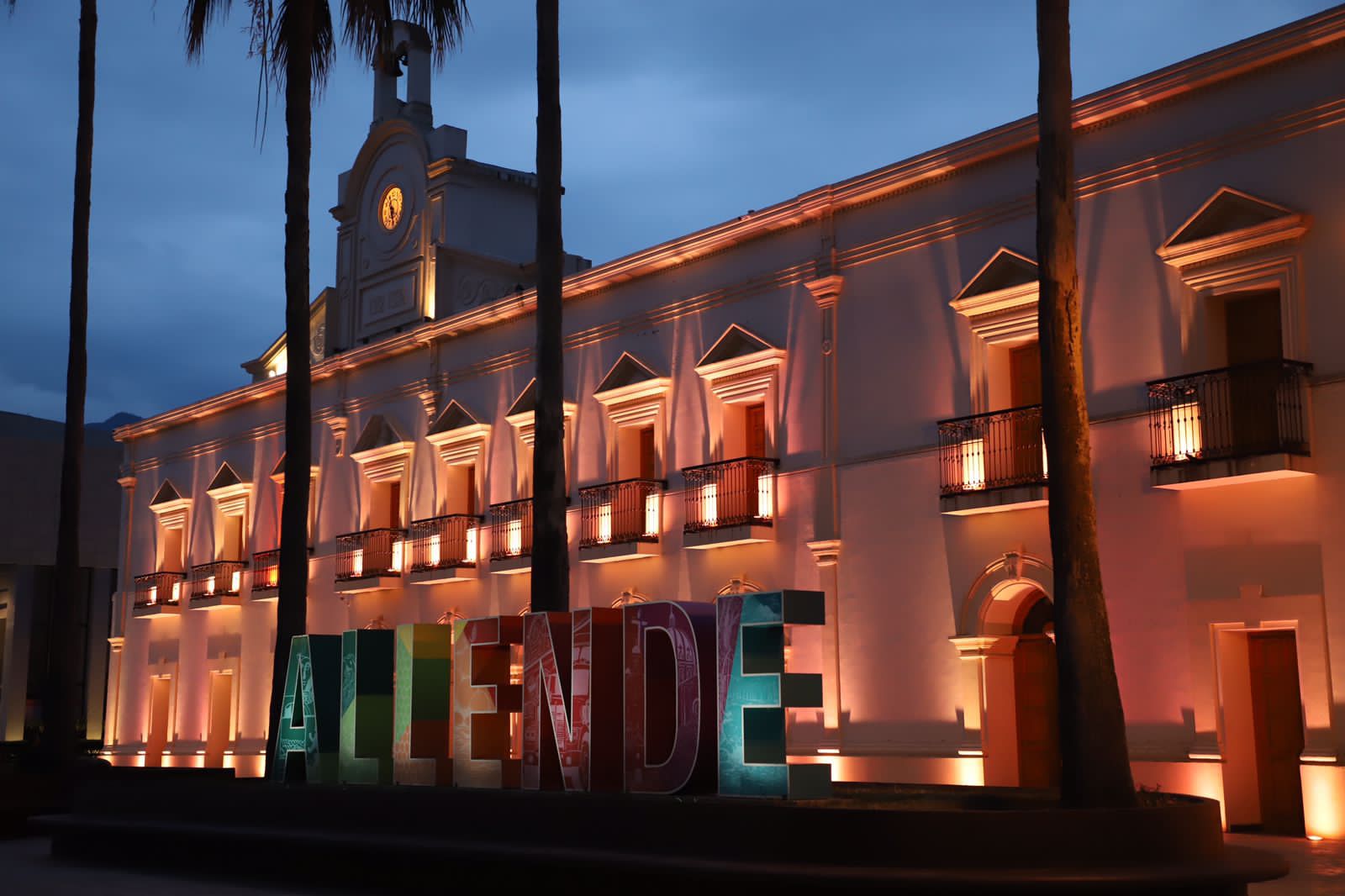 Pinta Allende el Museo de Historia Municipal de Rosa