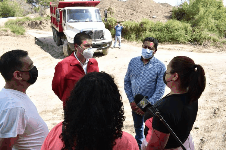Amplía Paco Treviño cauce de arroyo que incomunica a habitantes de Juárez durante lluvias