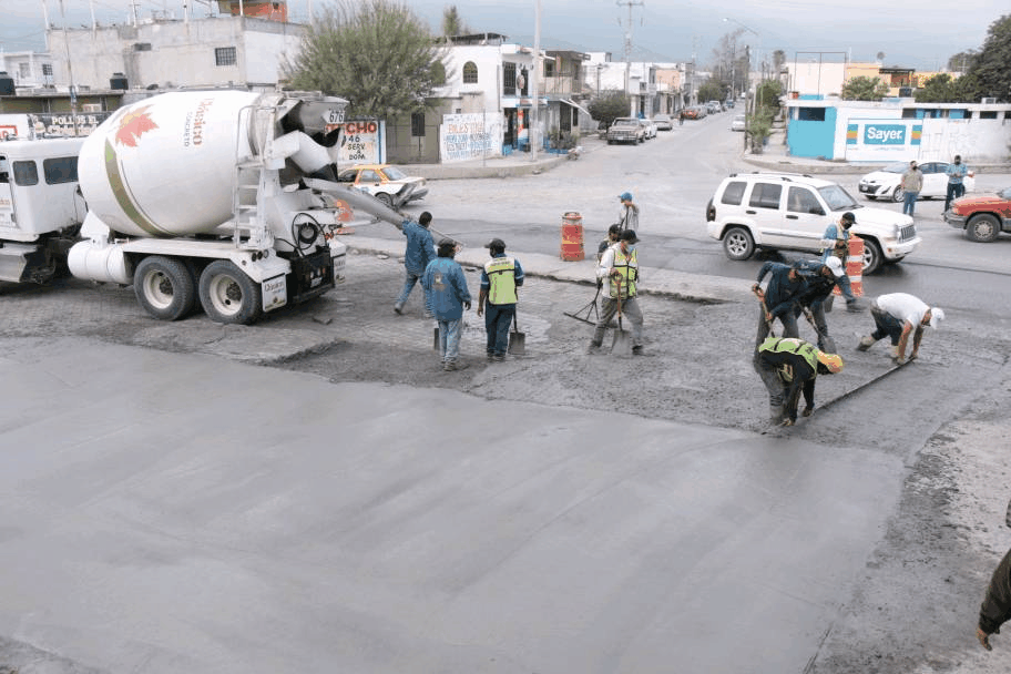 Refuerzan en Juárez avenida con concreto hidráulico