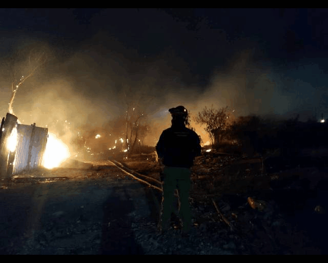 Atiende Monterrey a víctimas del incendio en Valles de San Bernabé