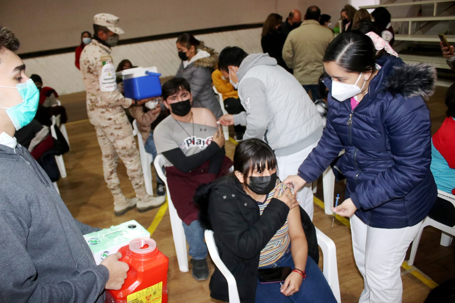 Continúa vacunación Covid en Sabinas