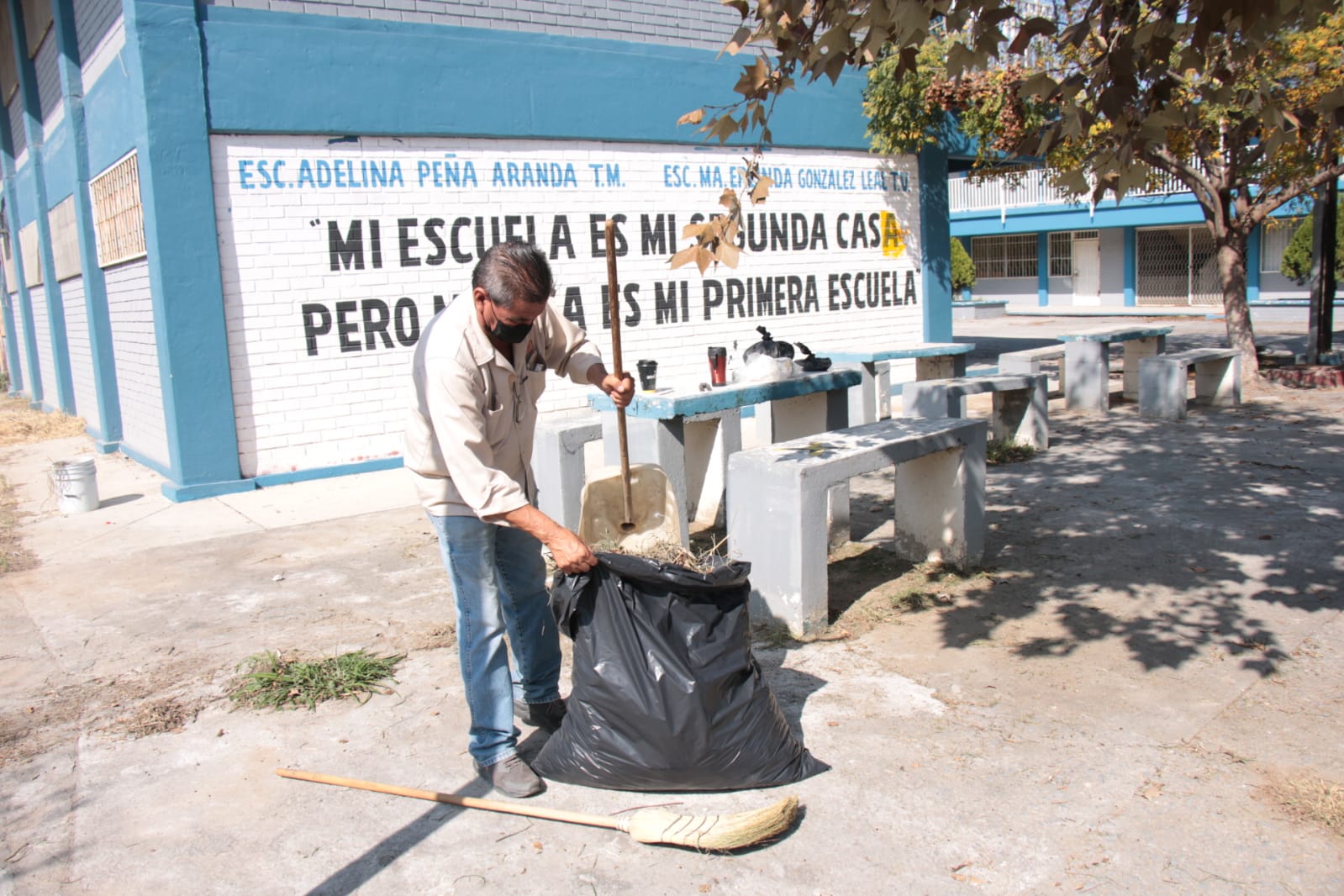 Intensifica Juárez mantenimiento a escuelas