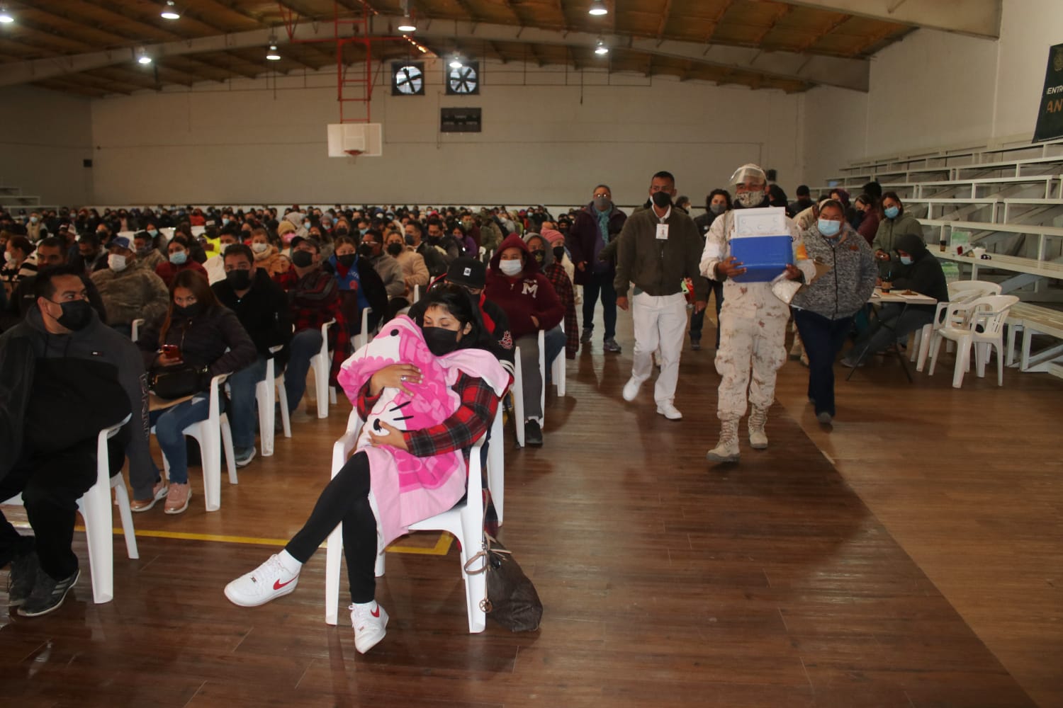 Arrancó jornada de tres días de vacunación de refuerzo 30-39 en Sabinas