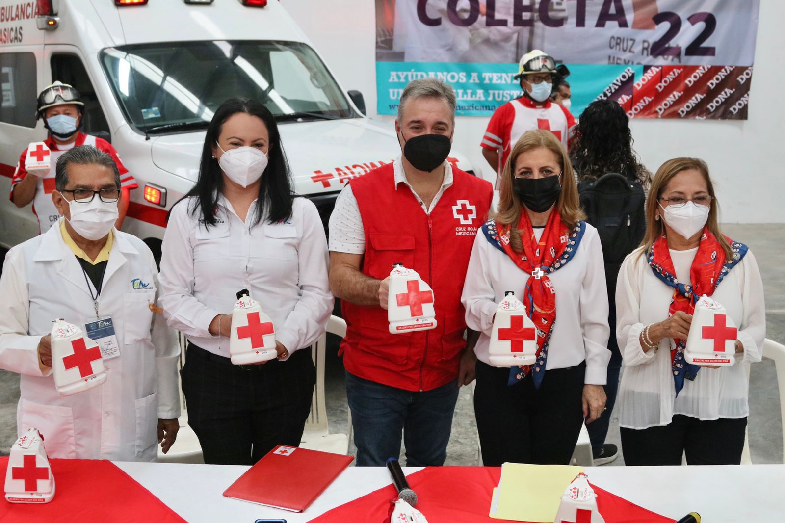 Encabeza Aída Féres de Nader Inicio de la Colecta Nacional de la Cruz Roja