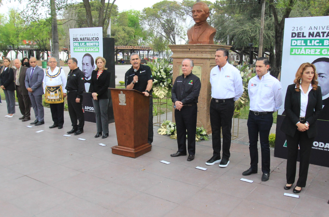 Conmemora Apodada el 216 Aniversario del Natalicio de Benito Juárez García