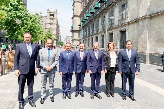 Participan gobernadores en encuentro con el presidente Andrés Manuel<br>López Obrador
