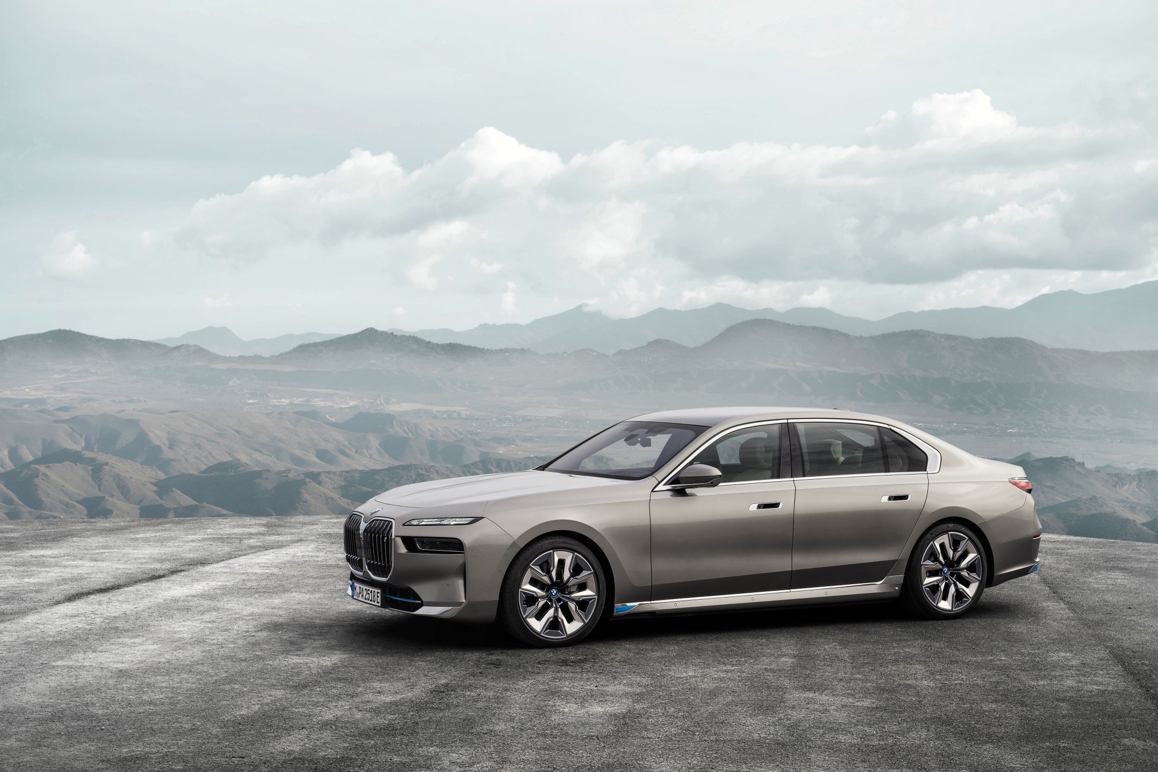 Presenta BMW nuevo Serie 7 totalmente renovado