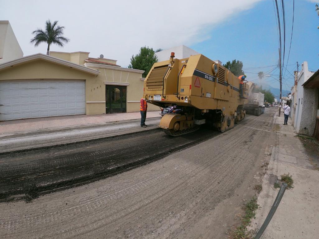 Rehabilita Cd. Victoria pavimento dañado del primer cuadro