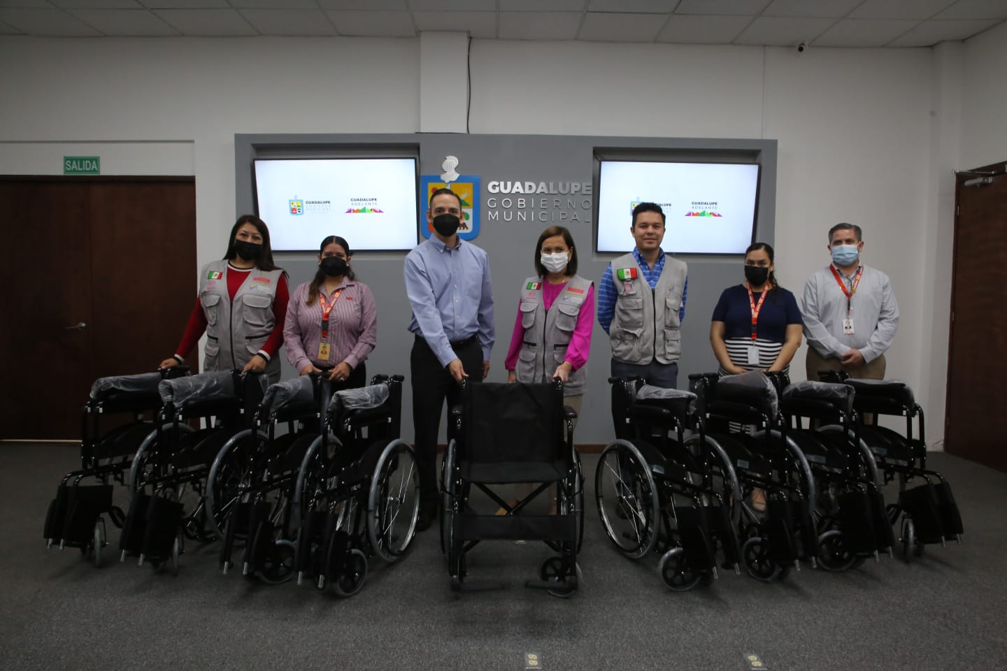 Recibe DIF Guadalupe donativo de sillas de ruedas