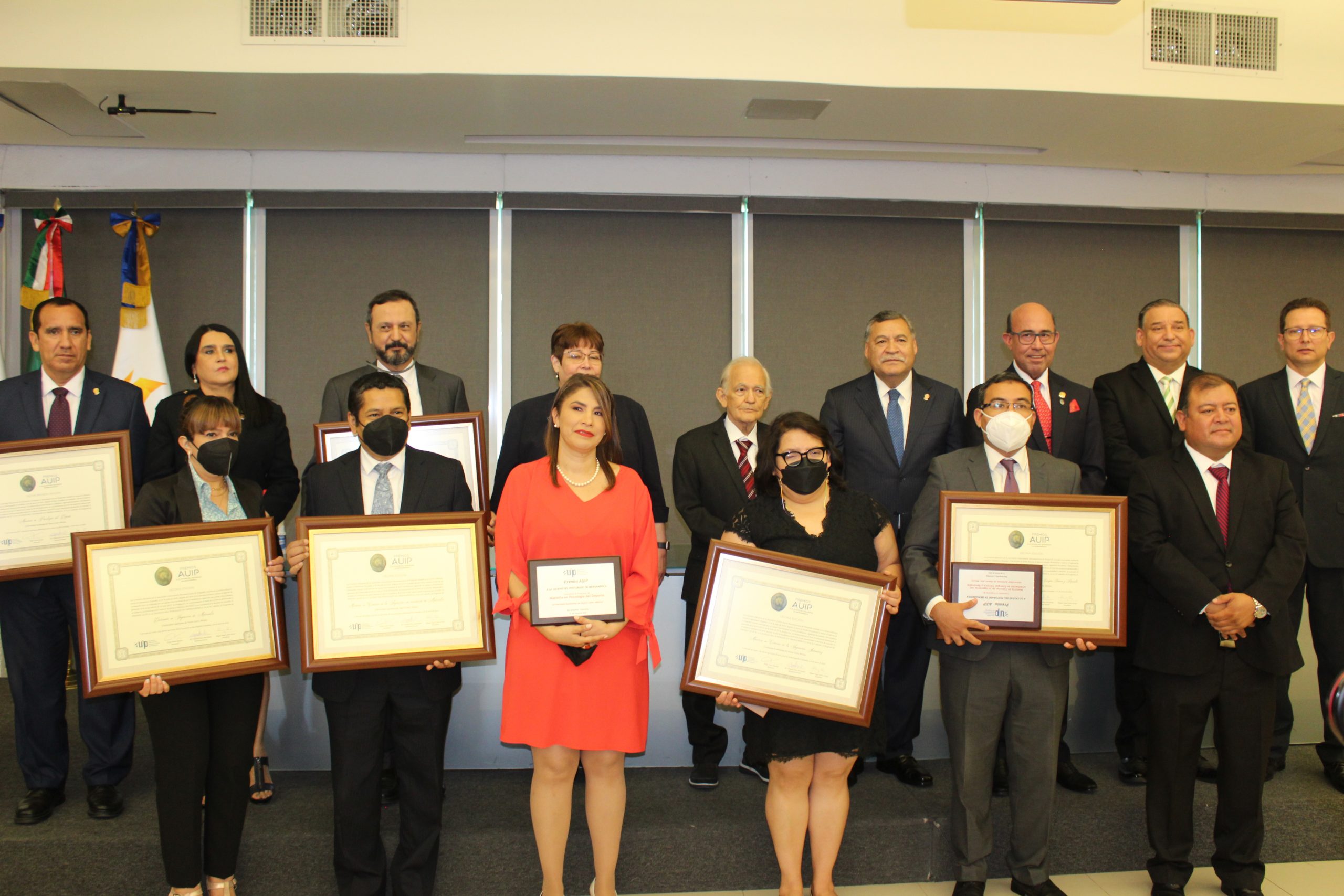 AUIP premia cursos de posgrado de la UANL