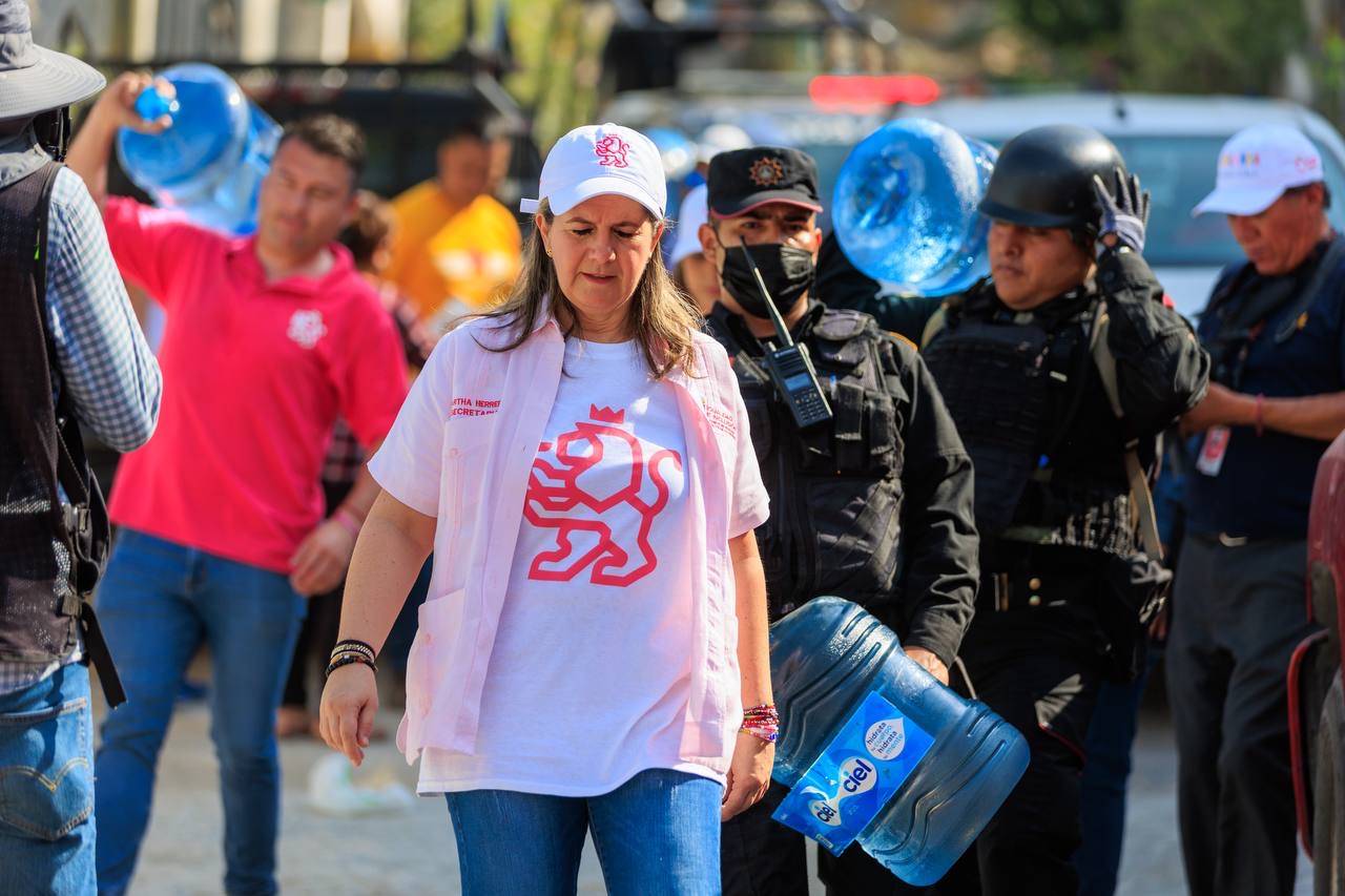 Instala Secretaría de Igualdad e Inclusión 60 cisternas de agua para todas las personas