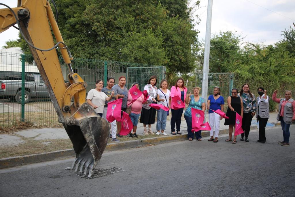 Arranca Cristina Díaz obra de rehabilitación de pavimento en Valle Hermoso
