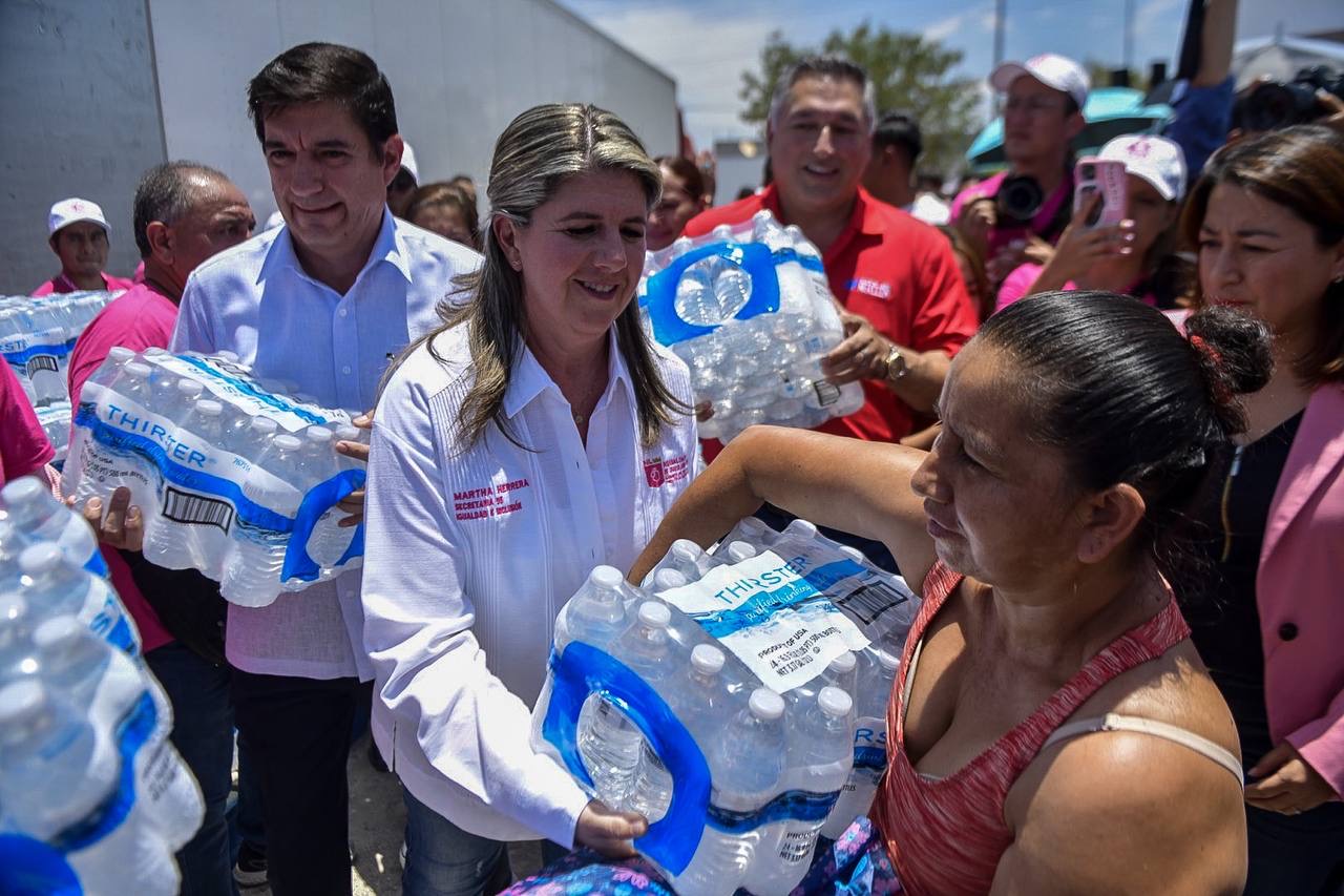 Recibe Nuevo León donativo de agua de la ciudad de McAllen Texas