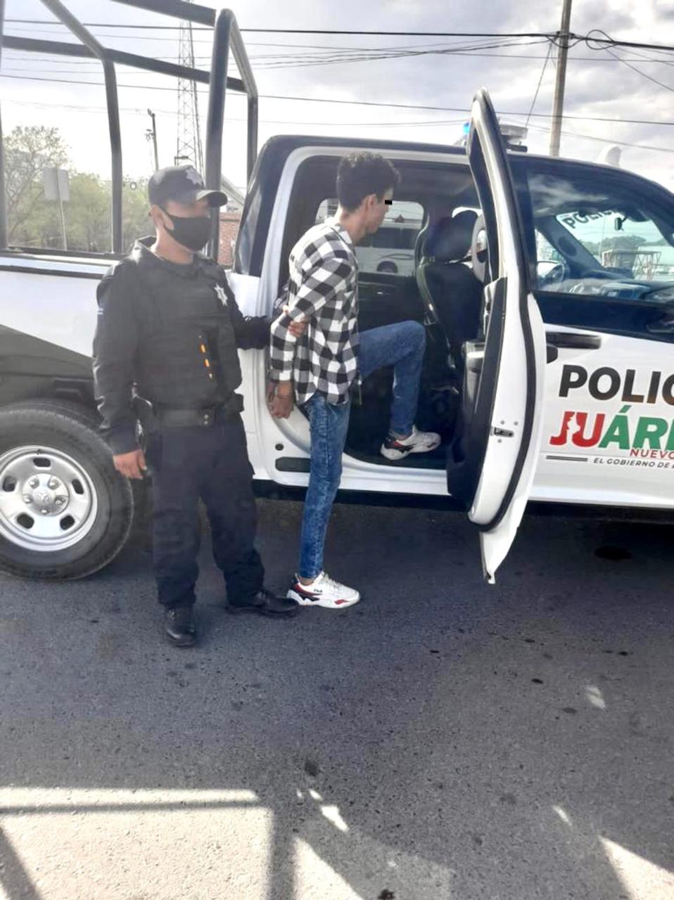 Detiene la Policía de Juárez a un sujeto por el delito de robo con violencia a negocio