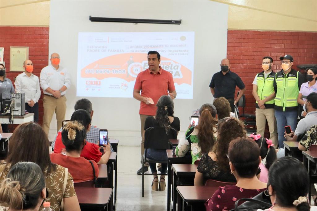 Implementa Nava escuela segura en Santa Catarina