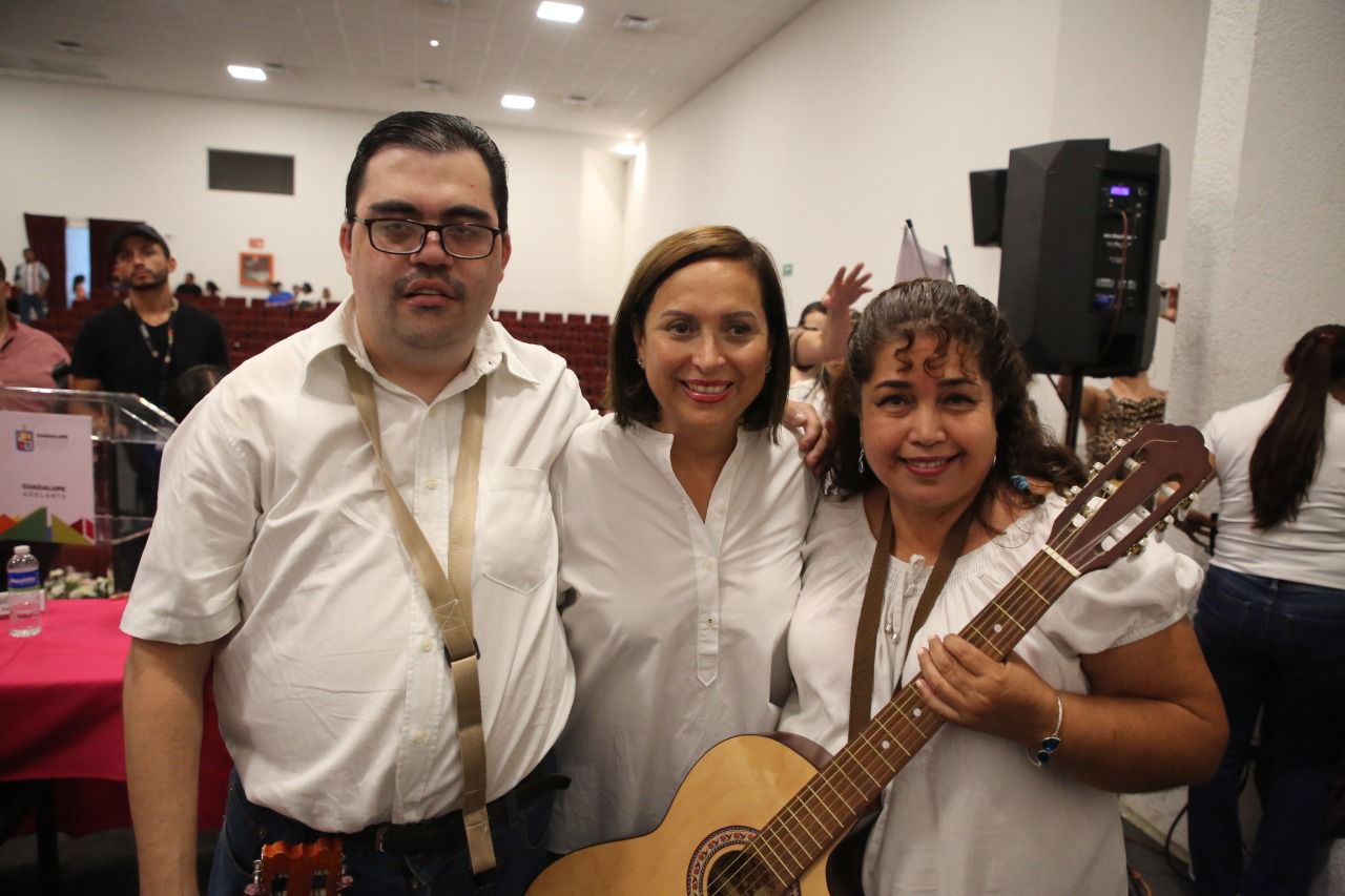 Suma Escuela de Artes y Oficios de Guadalupe más de 3 mil graduados