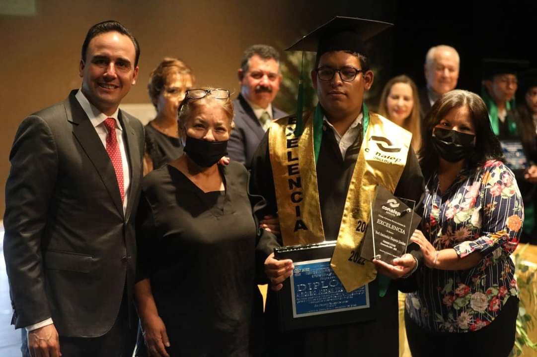Inician graduaciones del CONALEP en Coahuila