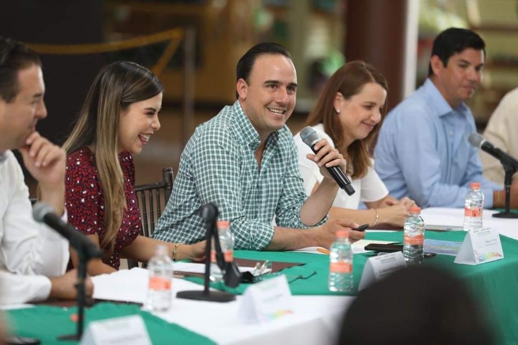 Con nuestros jóvenes Coahuila tiene presente y futuro: Manolo Jiménez