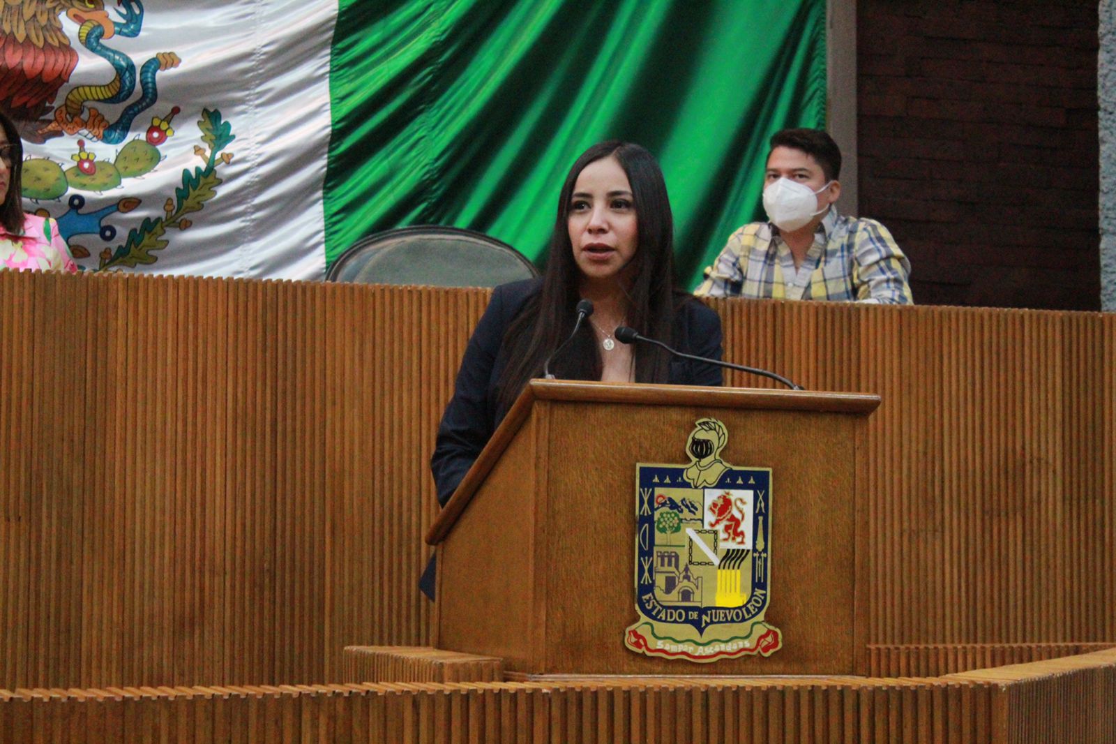 Solicita Amparo Olivares equipar escuelas para el regreso a clases