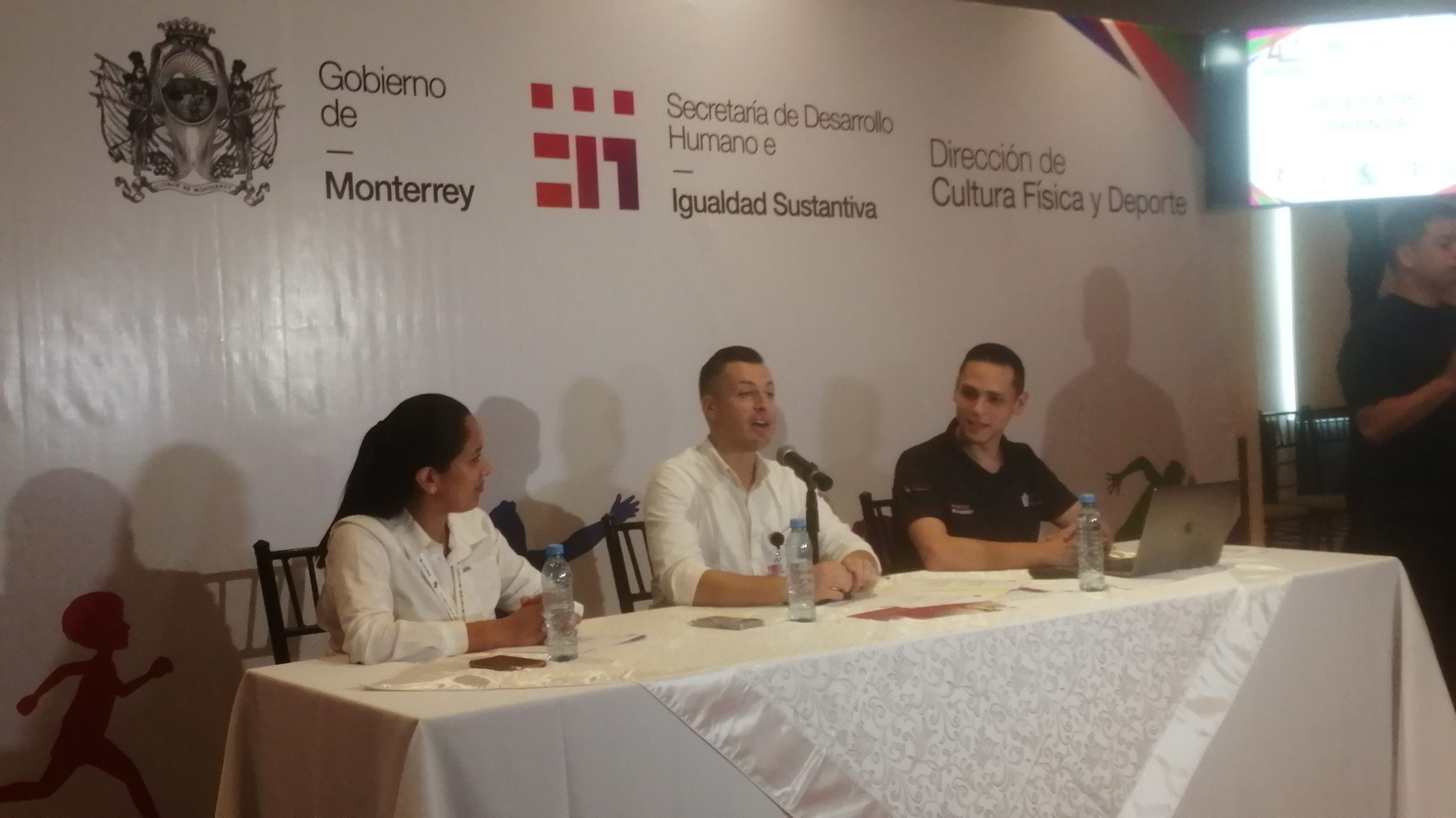 Pausa Gobierno de Monterrey contrato asignado a funcionario estatal