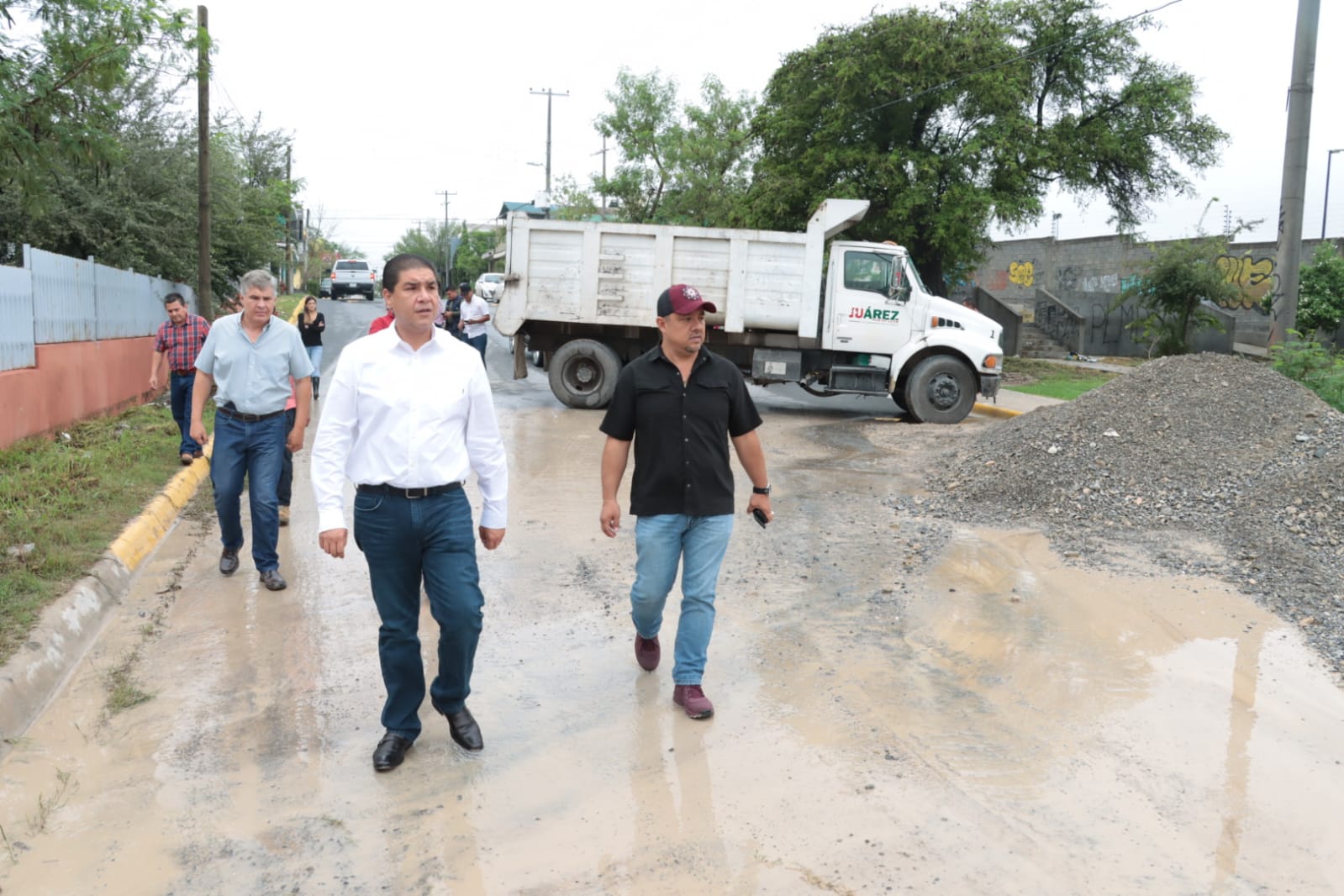 Recorre Paco Treviño zonas afectadas por intensas lluvias