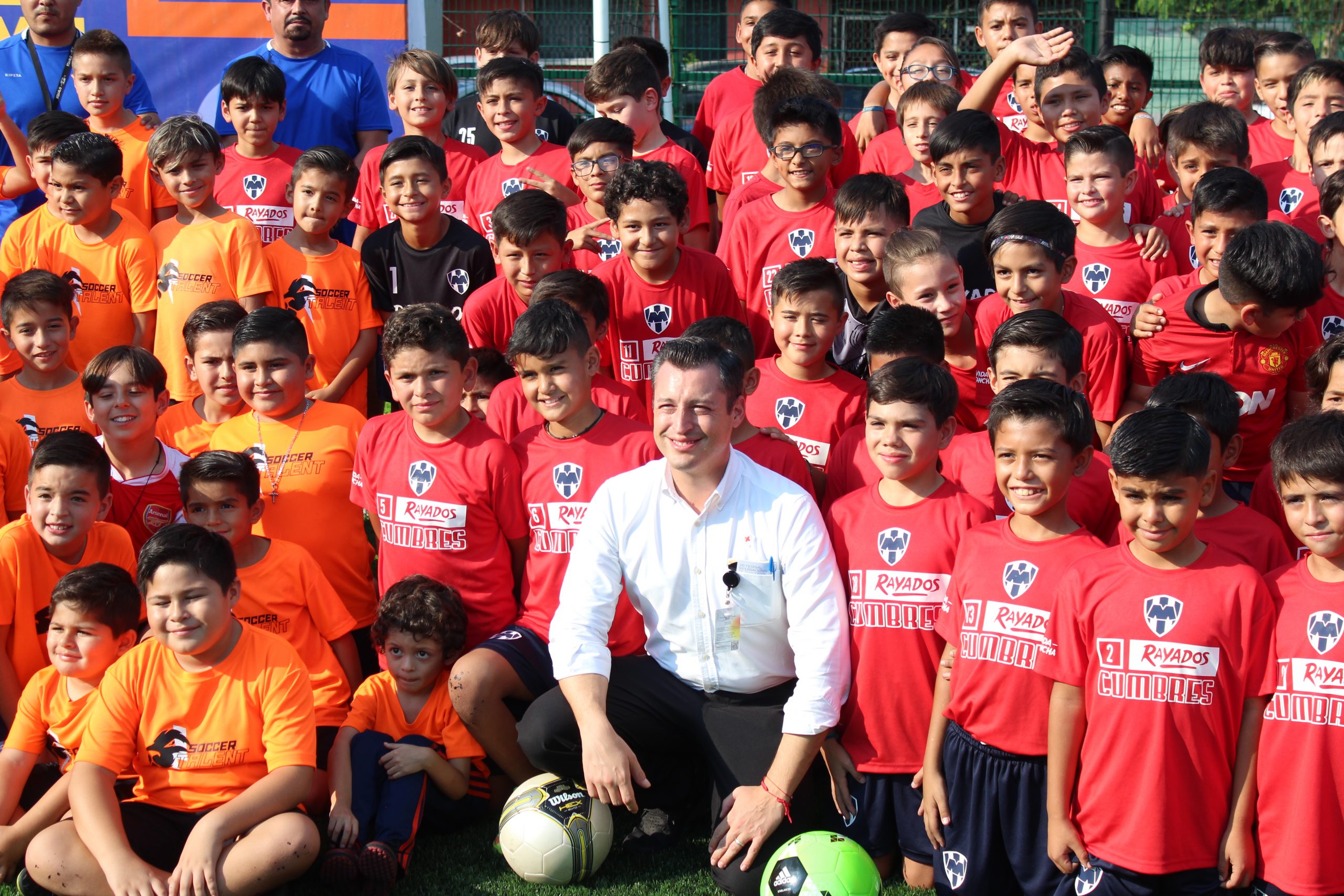 Inaugura Monterrey cancha deportiva en la Colonia Burócratas