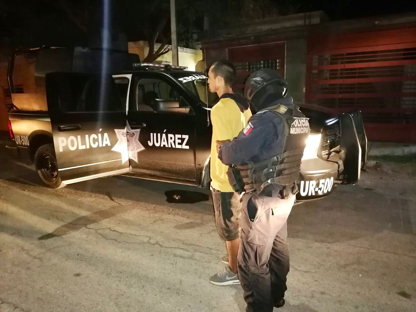 Detienen en Juárez a dos personas por delitos contra la salud en la Colonia Lagos de Zirándaro