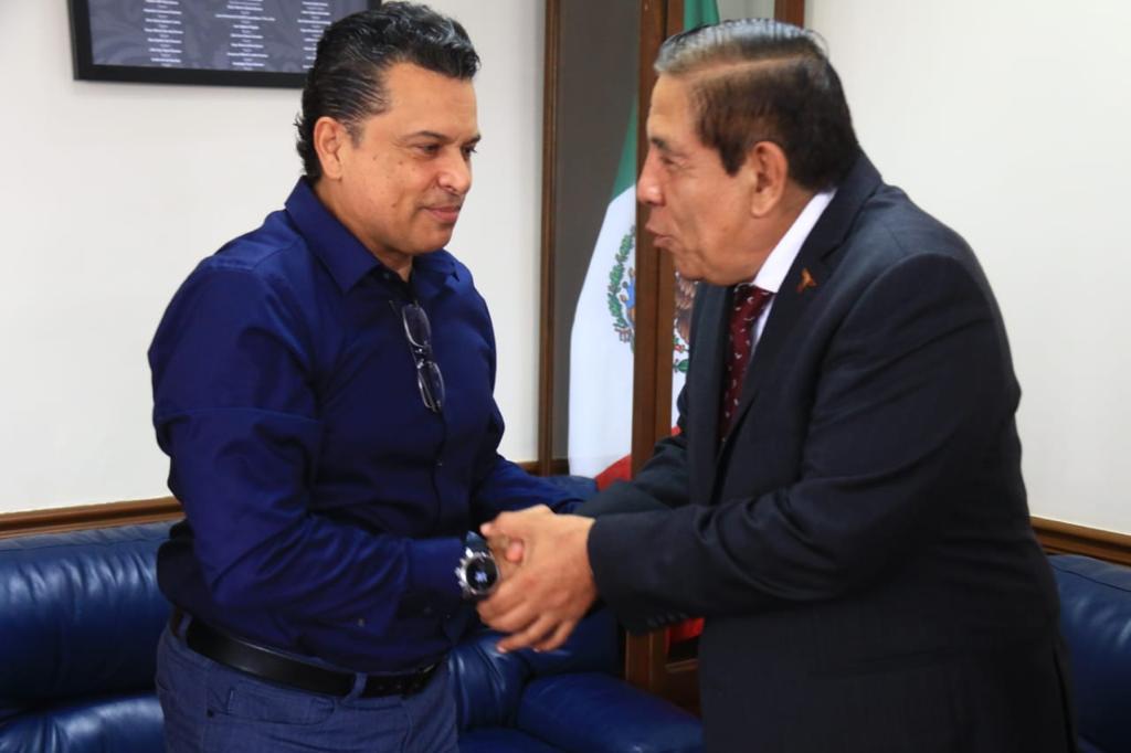 Se reune alcalde Lalo Gattás con Secretario de Seguridad Pública.