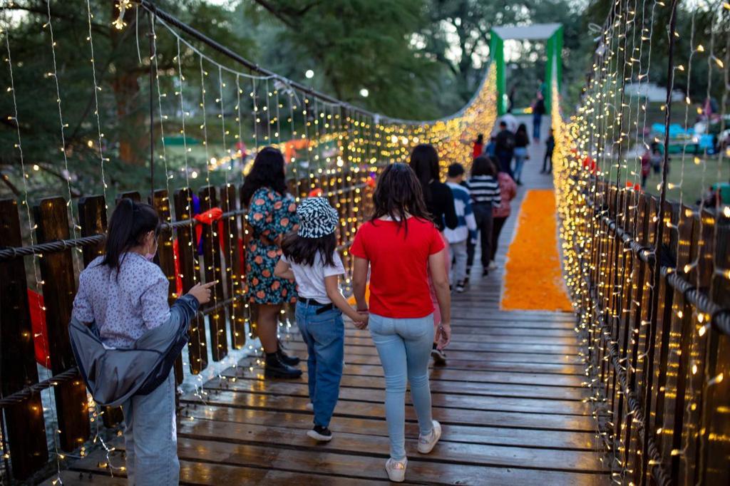 Asisten más de 10 mil al río encantado en Guadalupe