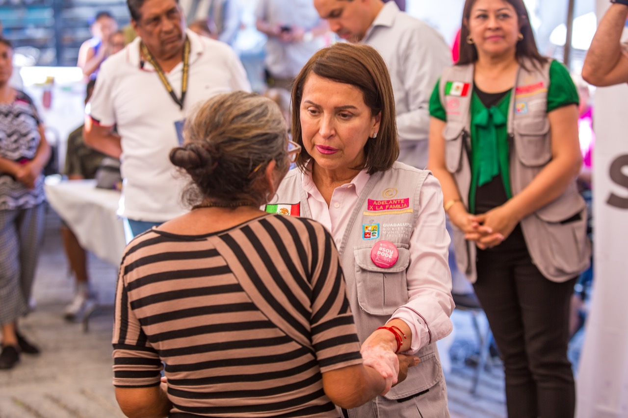 Lleva Cristina Díaz brigada “Soy poderosa” a colonia El Realito