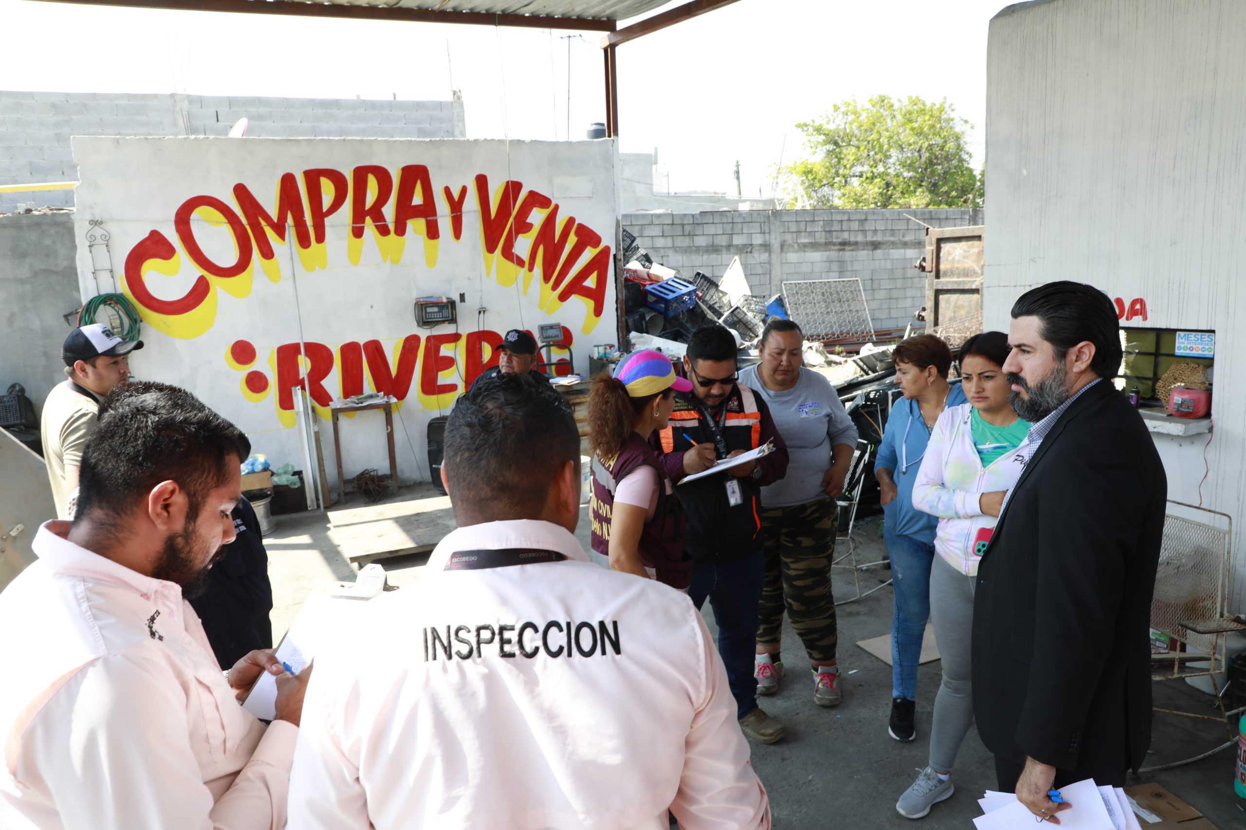 Supervisa Escobedo a chatarreras por robos de tapas en sistema de alcantarillado