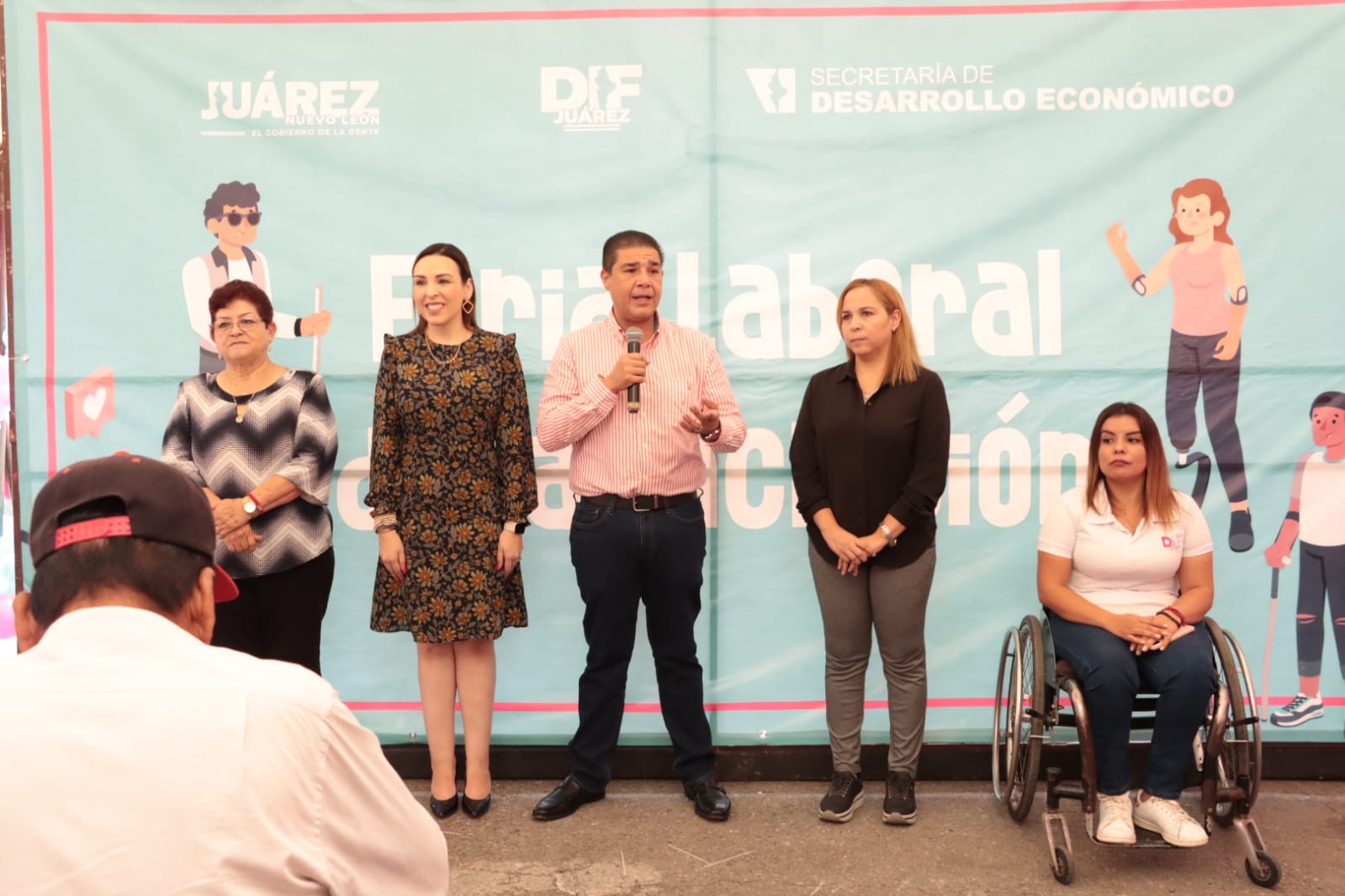 Realiza Paco Treviño primera feria laboral de la inclusión en Juárez