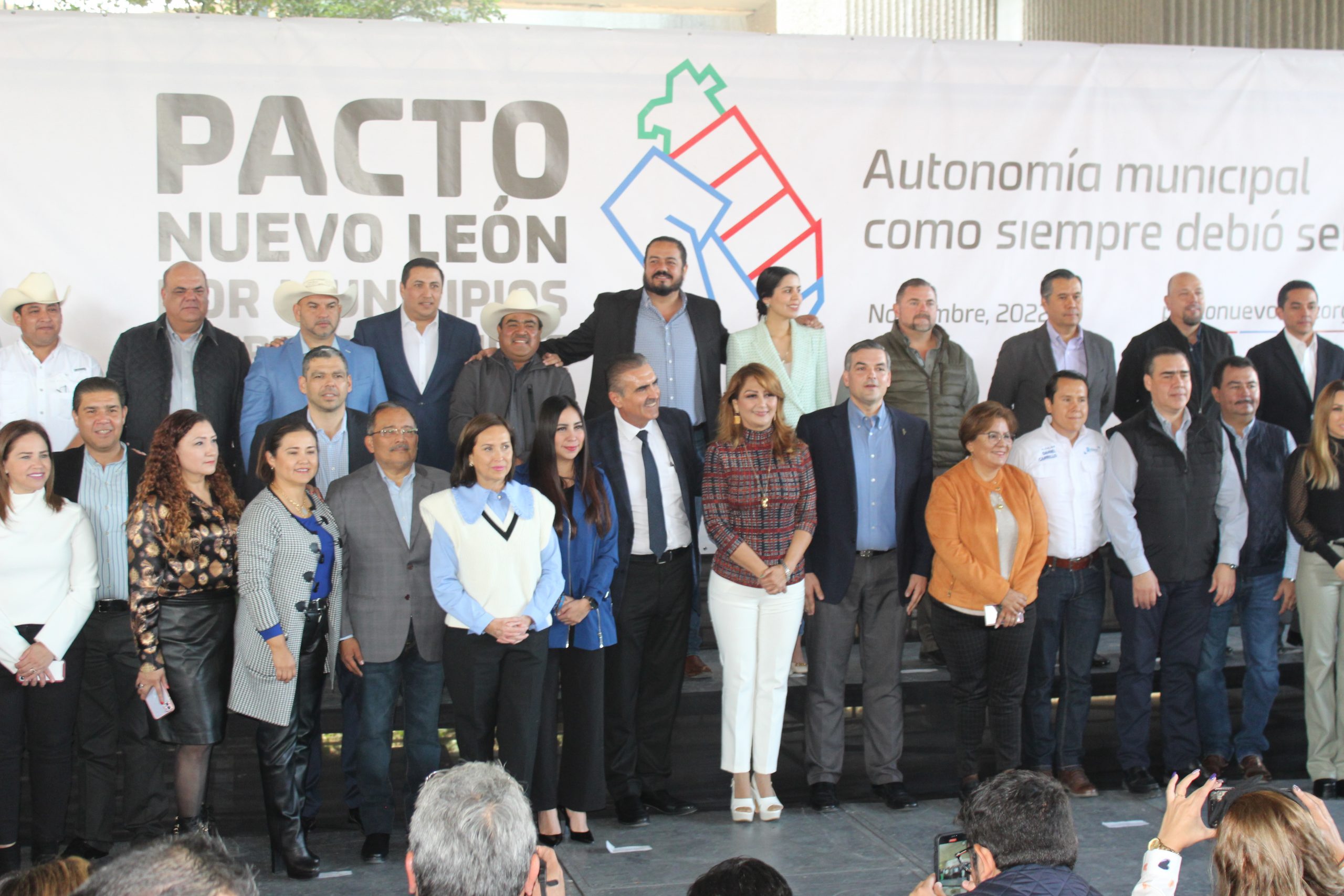 Lanzan alcaldes Pacto Nuevo León por Municipios Fuertes y Unidos