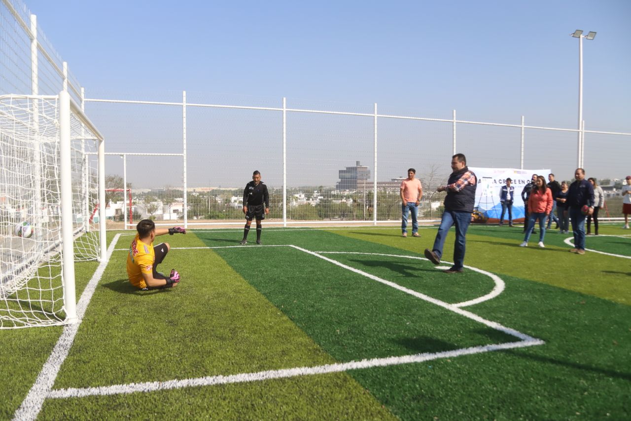 <strong>Promueven en García convivencia e integración con más canchas</strong>