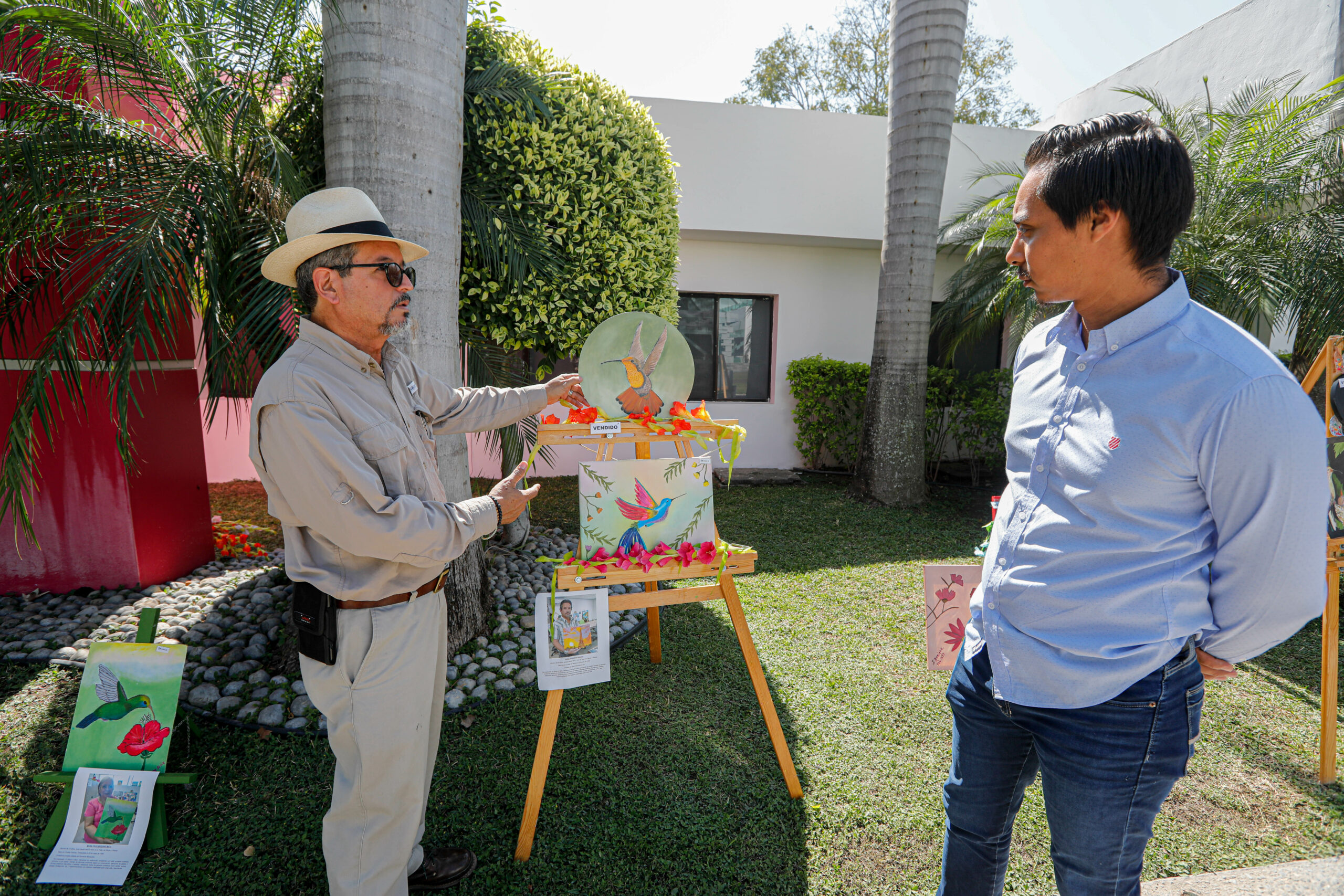 Alumnos de Casa Club del DIF Tamaulipas exponen sus obras pictóricas